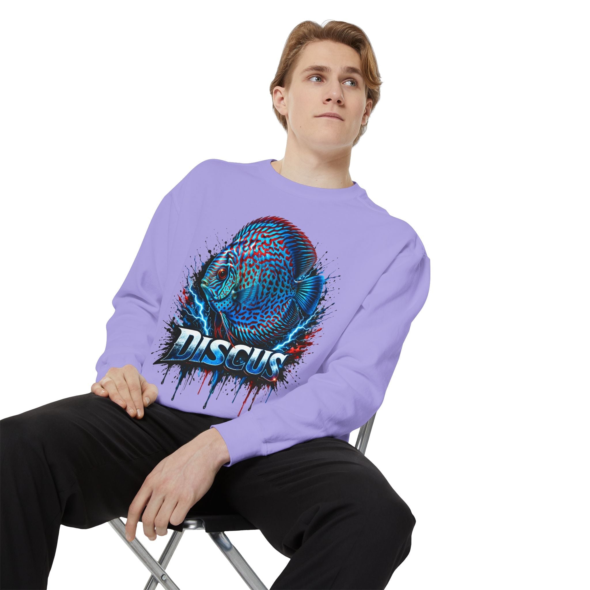 Discus Fish Graphic Sweatshirt — Vibrant Aquarium Lover Crewneck